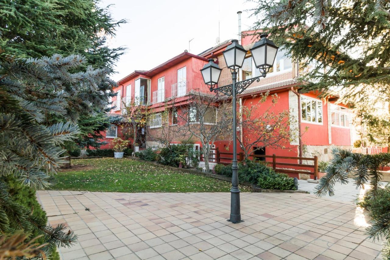 B&B Concha Becerril de la Sierra Exteriör bild